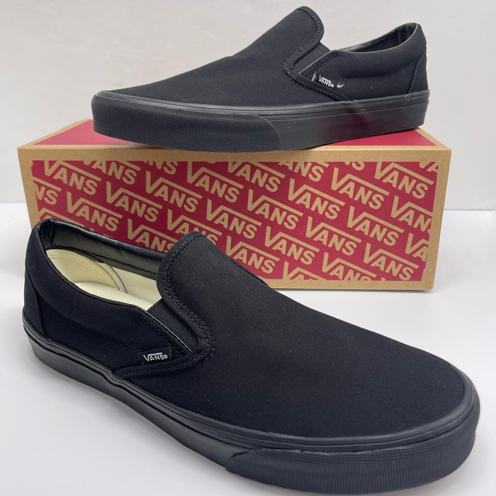 Vans WMNS Classic Black Slip-On Sneakers
Black/Black
VN000EYEBKA - Picture 6 of 16